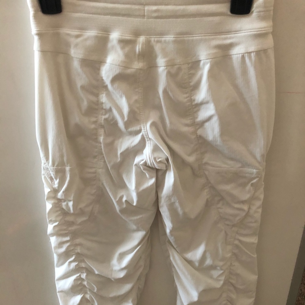 Lululemon studio crops